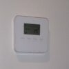 Thermostat an Wand montiert